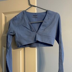Garage Ribbed V-Neck Long Sleeve Crop Top in Blue